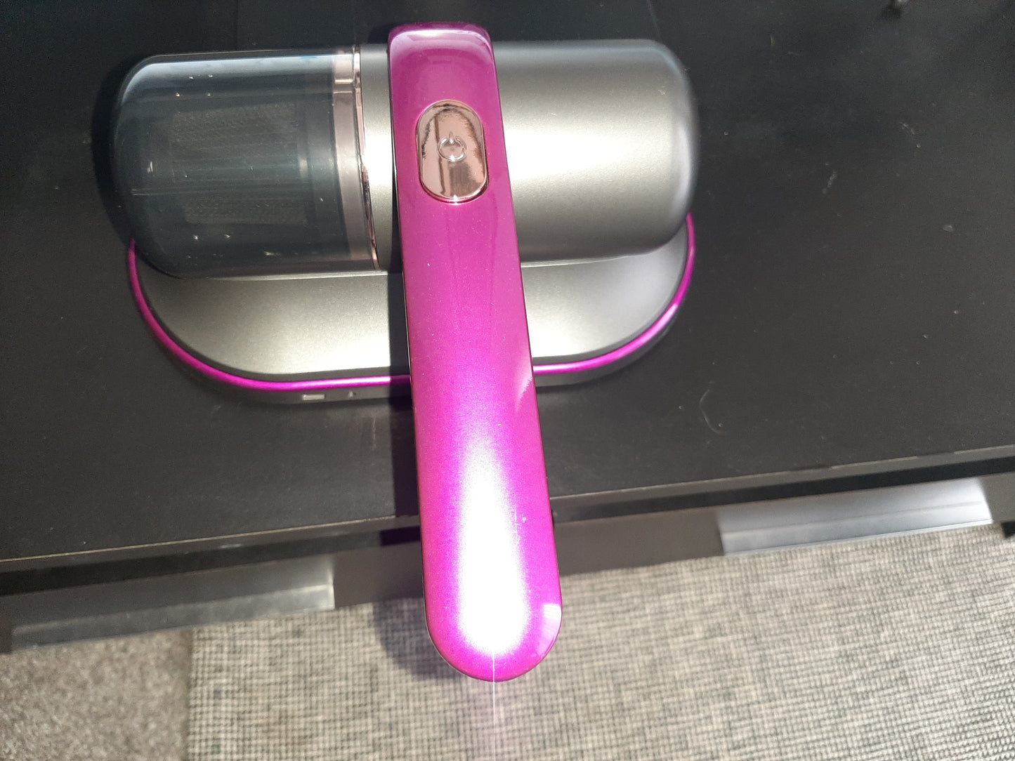 UV Vacuum for bed bugs and dust mites